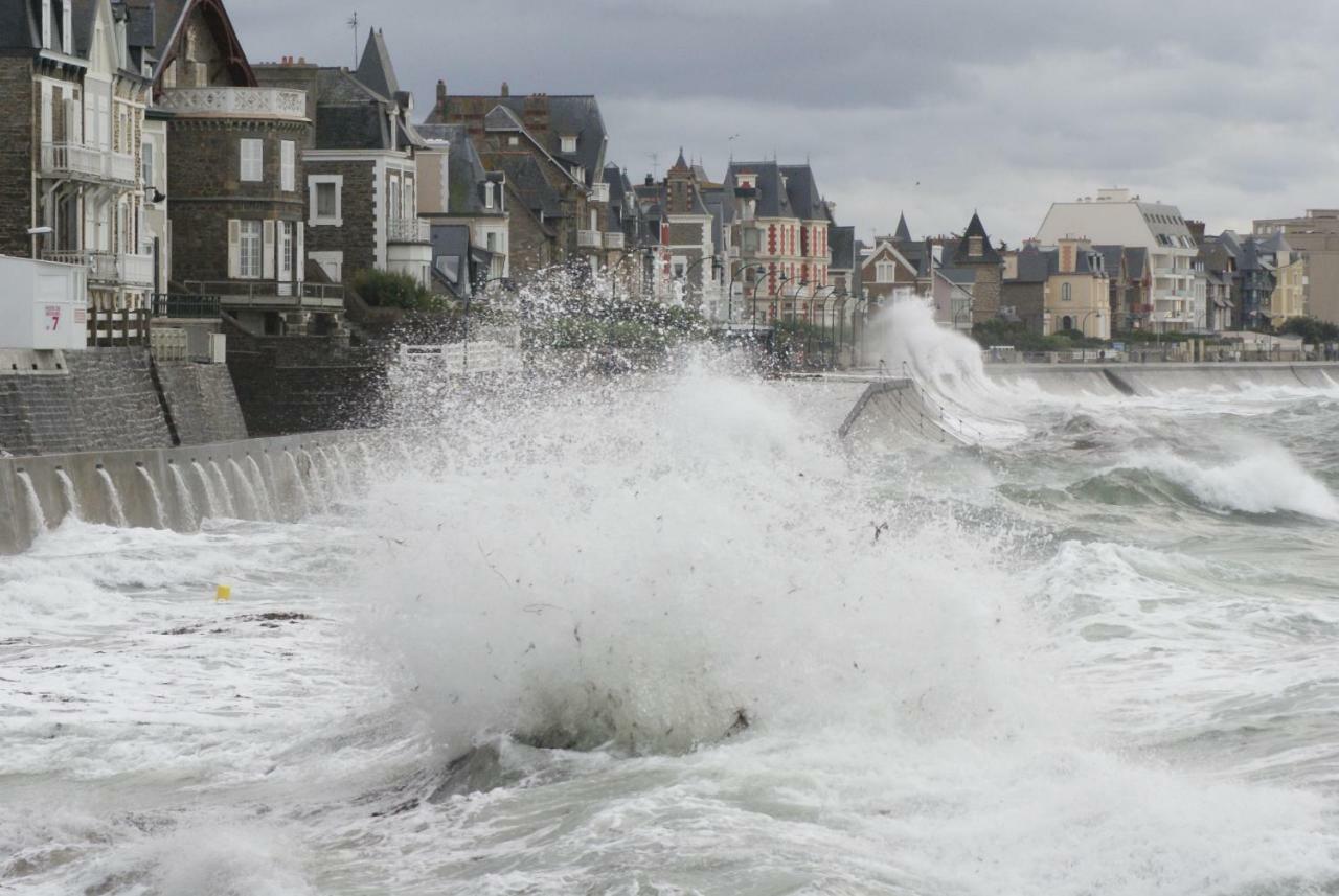Appartamento L Emeraude, T2, 43 M2, Rez De Chaussee, Plage A 10M, Parking Prive A 200M Saint-Malo Esterno foto